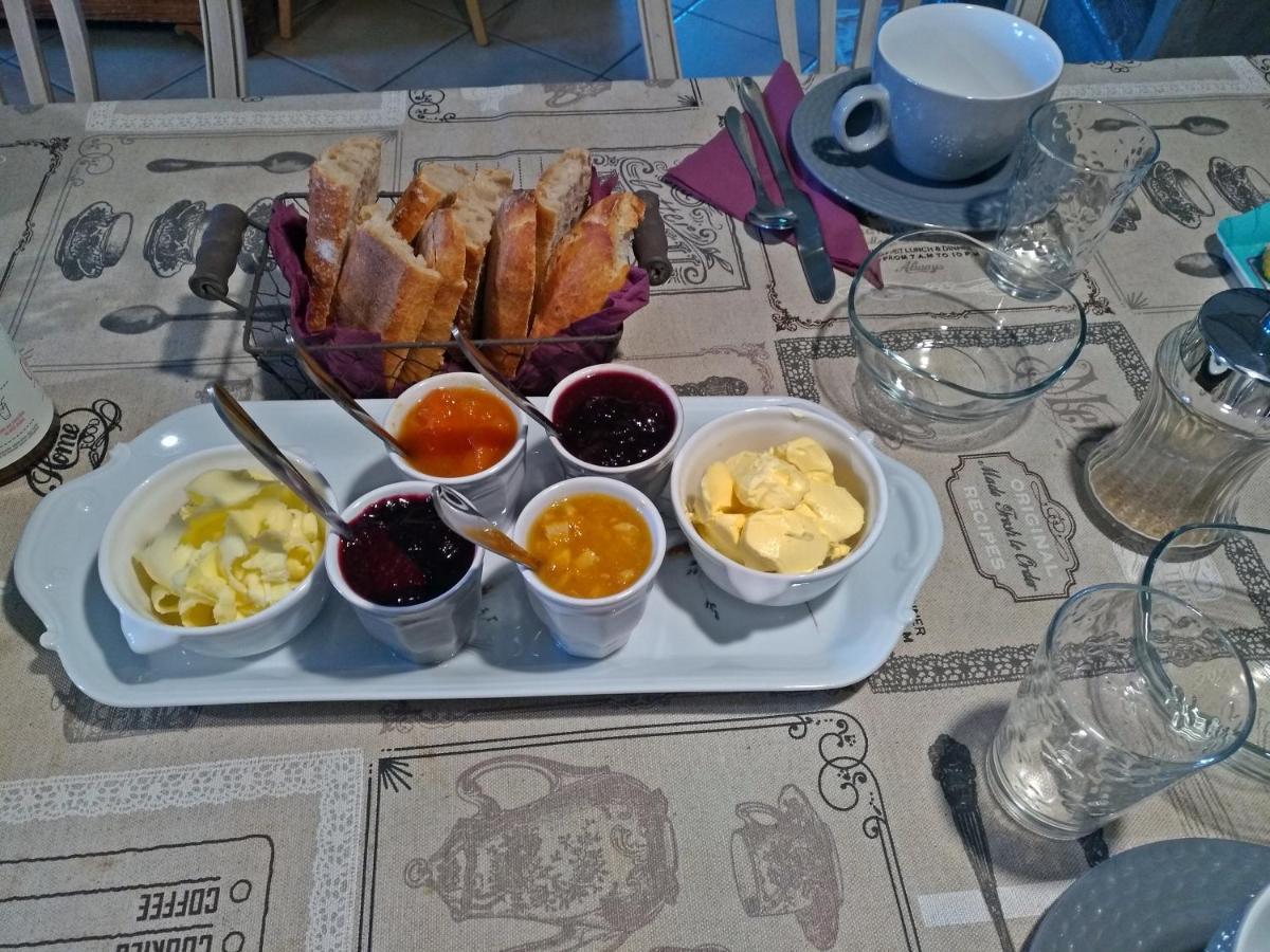Bed and Breakfast La Voureyline Saint-Antoine  Zewnętrze zdjęcie